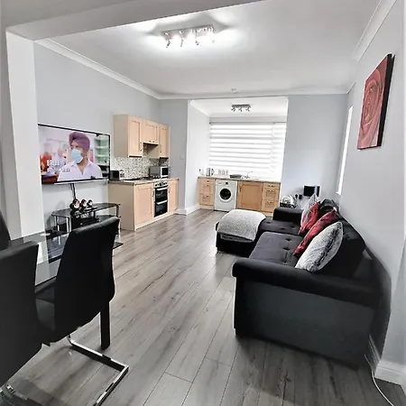 Large Flat Quite Location Modern And Well Equipped Apartment Swanage Exterior photo