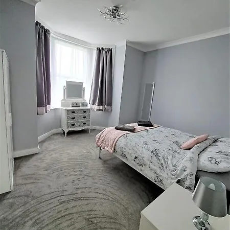 Large Flat Quite Location Modern And Well Equipped Apartment Swanage Exterior photo